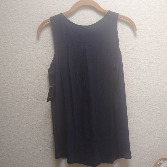 Pink Clover Lighting Zip Detail Tank - Picture 6 of 7